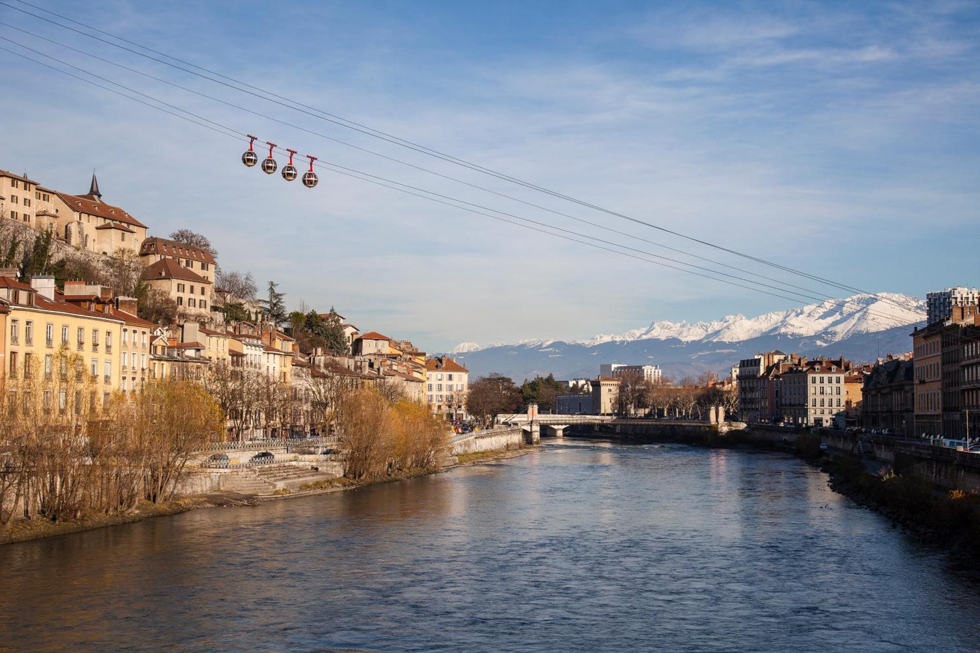 Gloria Grenoble